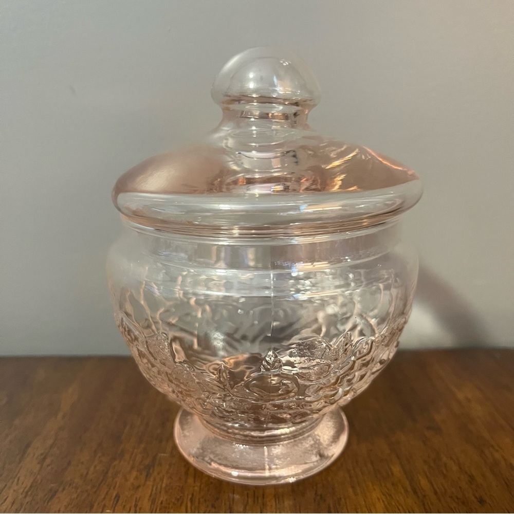 vintage Studio Nova pink glass candy dish with a lid. - Picture 2 of 11